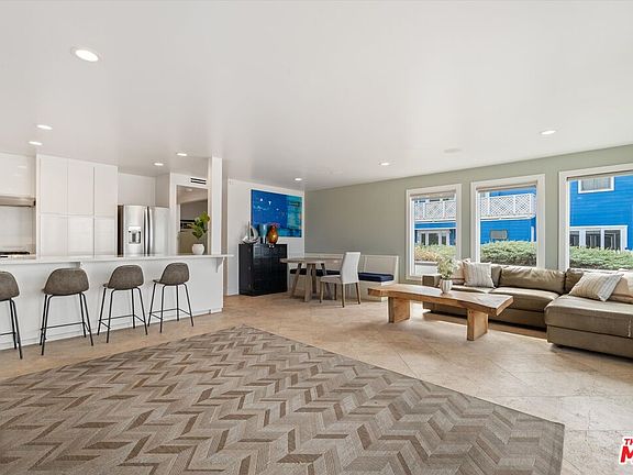 5th image of 6419 Ocean Front Walk