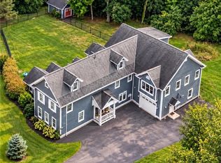 9773 Broadway Dr, Chagrin Falls, OH 44023