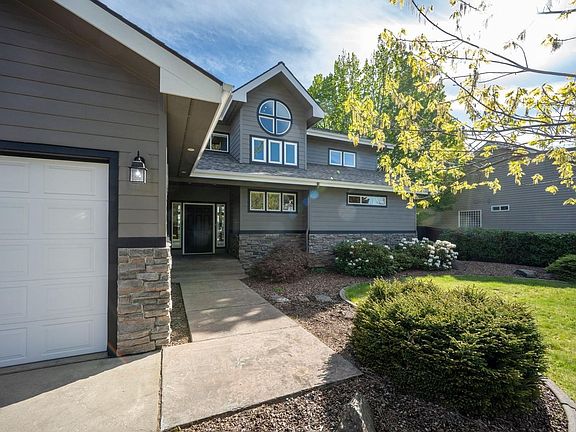 3rd image of 8128 N Stonehaven Dr