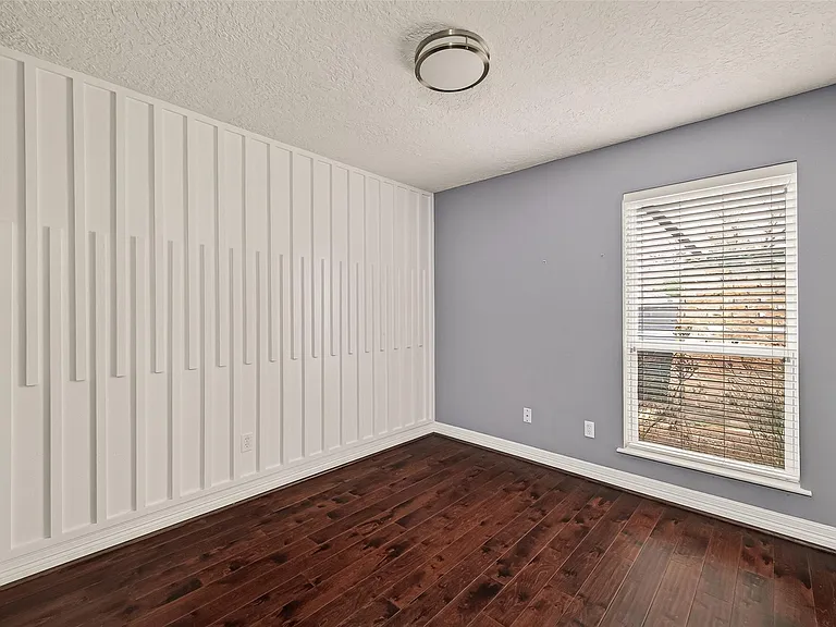 2130 Round Lake Dr — Photo 33