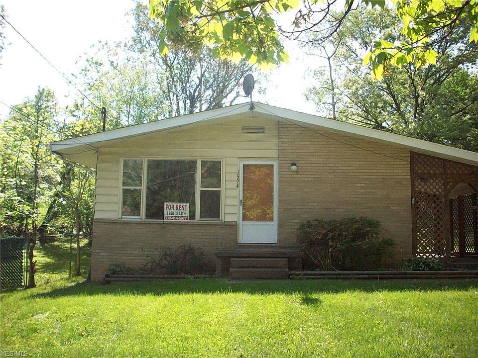 1st image of 1574 Chapman Dr