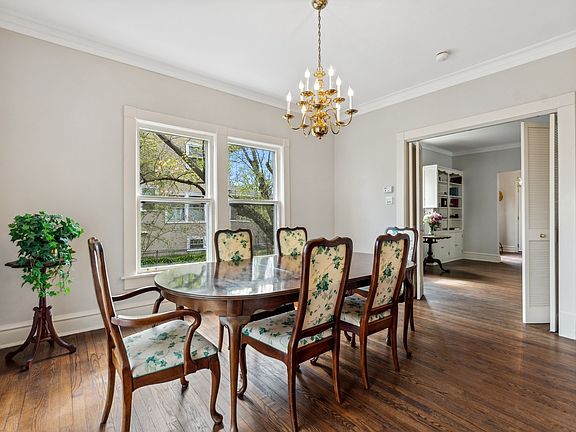DiningRoom