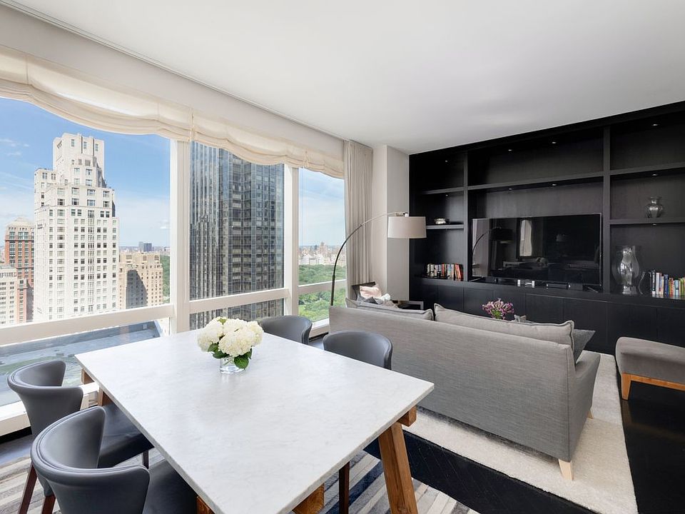 1st image of 25 Columbus Cir #52G