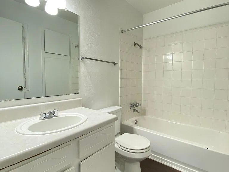 Pinewood Townhomes — Photo 24