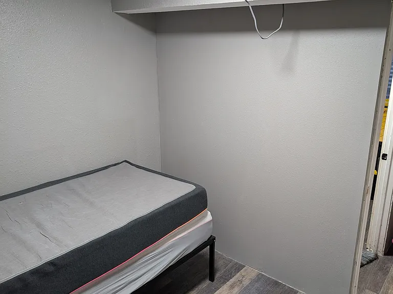 2860 S Acoma St #A — Photo 17