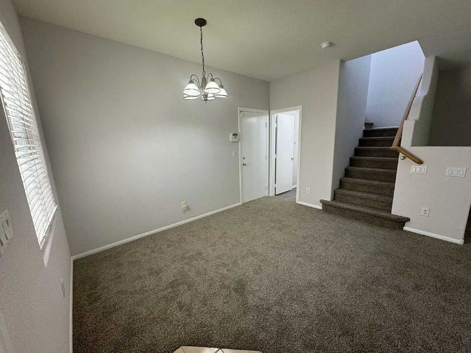3 bed, 2.5 bath, 1577 sqft, $1,800 — Photo 3