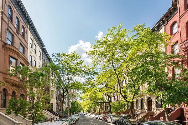 Sold by Compass | media 16