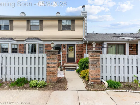 1921 Vine Way Dr APT 41, Canton, MI 48188