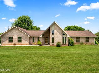 109 Overlook Dr, Loudon, TN 37774
