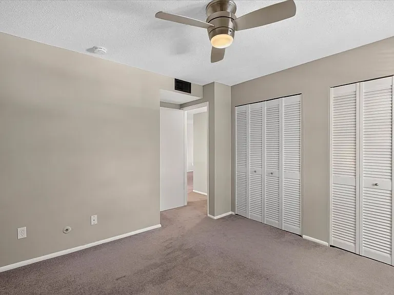 4355 Maryland Ave #202 — Photo 12