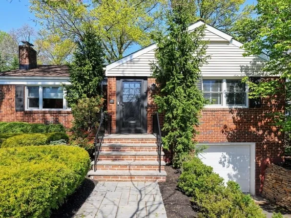 721 Kimball Ave, Westfield Town, NJ 07090