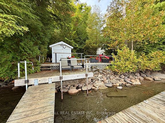5th image of 551 Renwick Rd