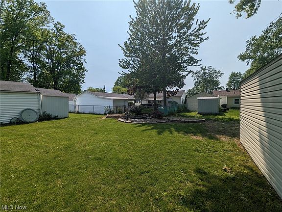 5th image of 340 Beebe Ave