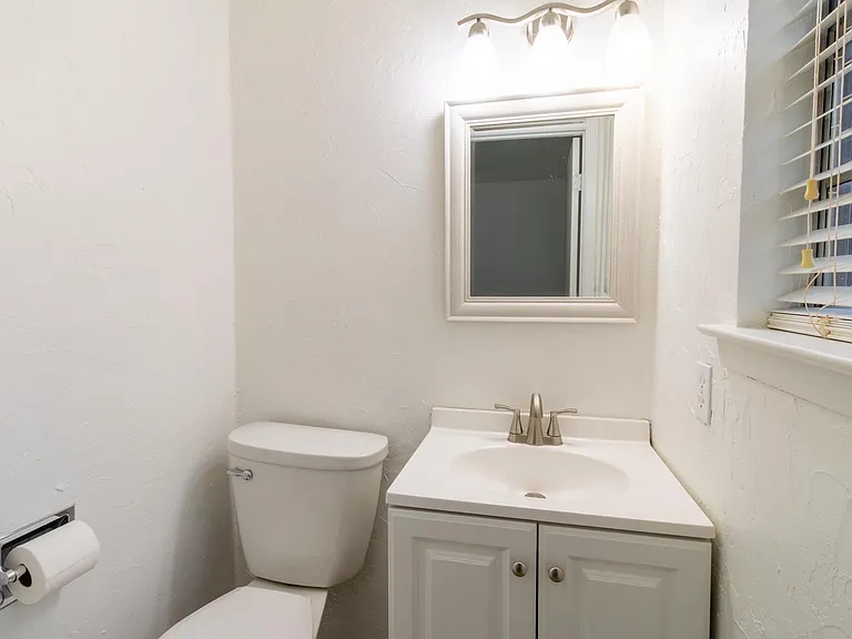 1020 Foley Ave — Photo 28