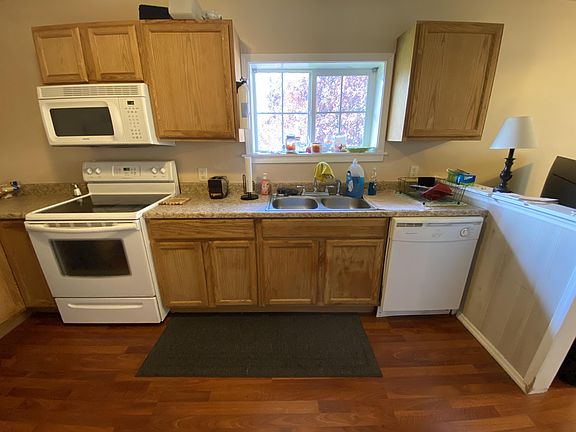 3rd image of 924 Rear 11th Ave #4