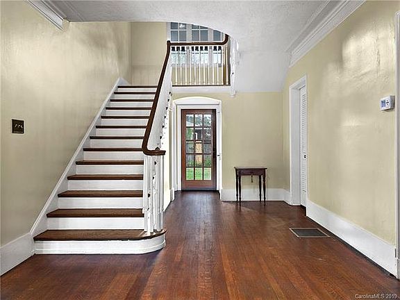 5th image of 12 Kimberly Ave