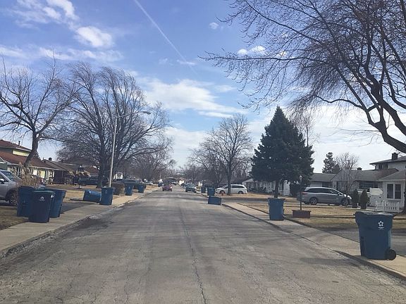 4th image of 4562 W 88th Pl