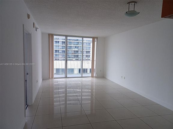 2nd image of 1750 N Bayshore Dr APT 3909