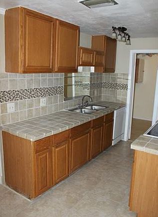 5th image of 4635 Meridian Cir