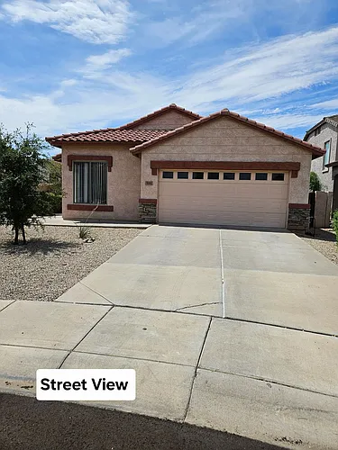 931 E Sherri Dr Photo 1