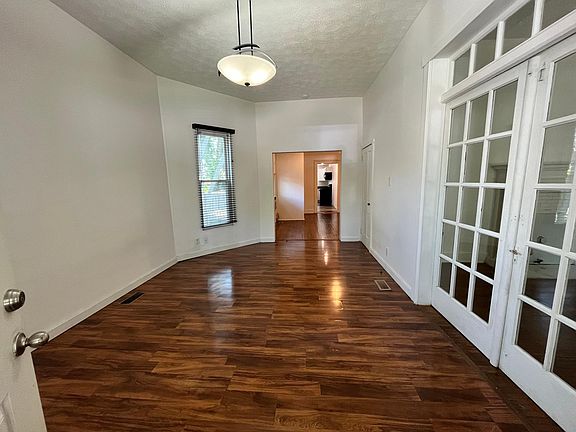 4th image of 112 Clay St #1