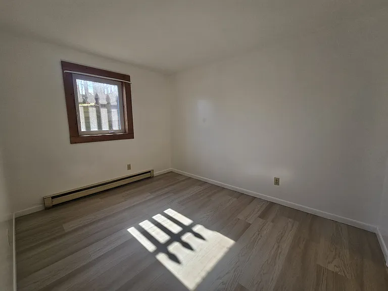 105 Hobart St #1 — Photo 6