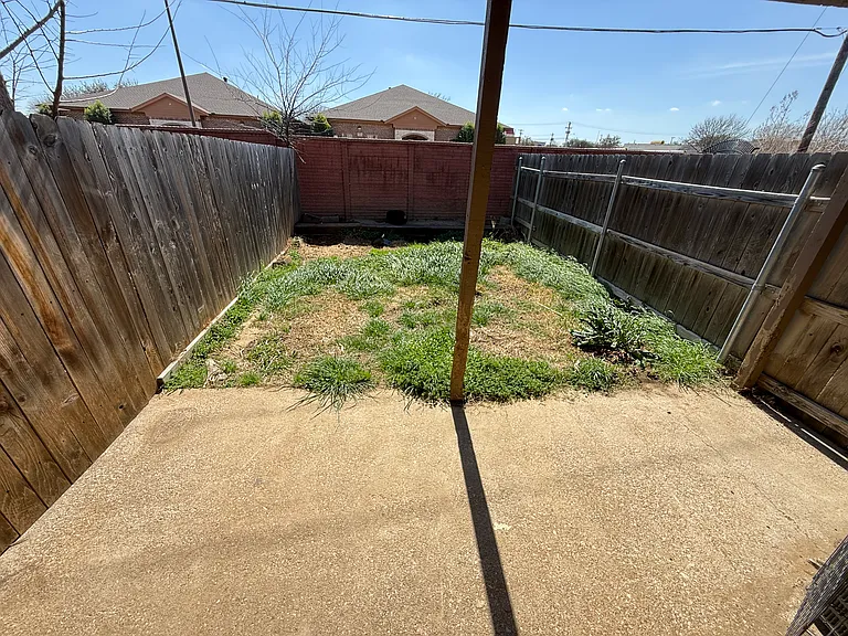 728 Bluebonnet Dr #C — Photo 14