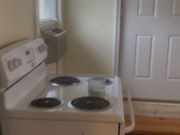 4th image of 3808 Tutwiler Ave #B
