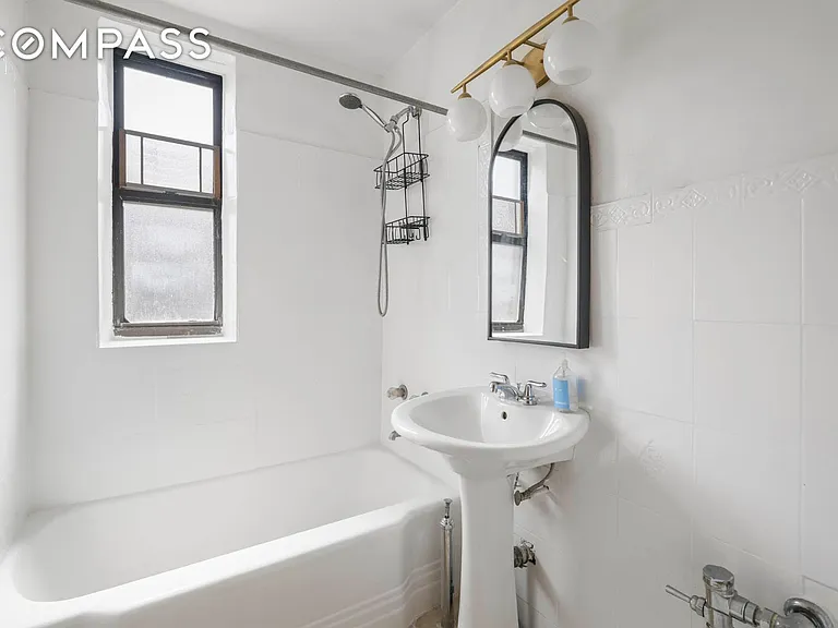 2420 Morris Ave #6K — Photo 6