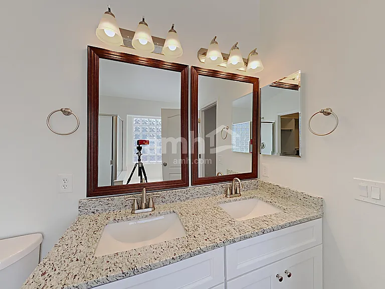 16853 W Fillmore St — Photo 11