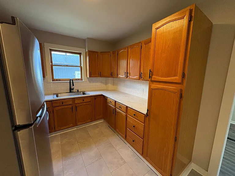 941 Carnegie Ave — Photo 8