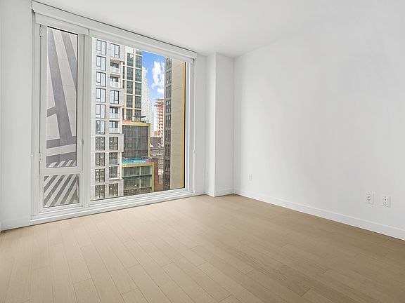 3rd image of 310 Livingston St #2101