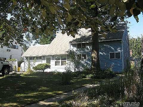 1st image of 38 Admiral Ln