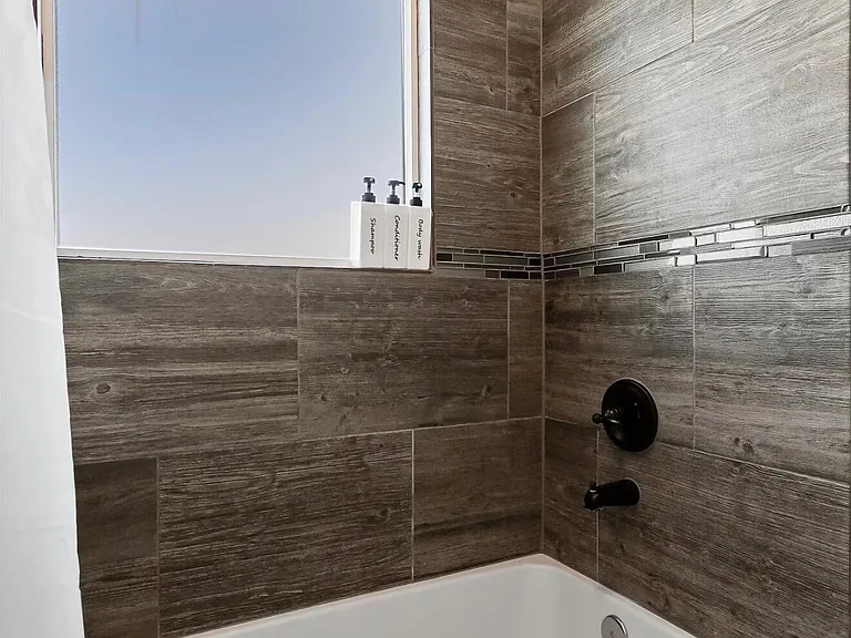 904 Cottage Pl — Photo 26