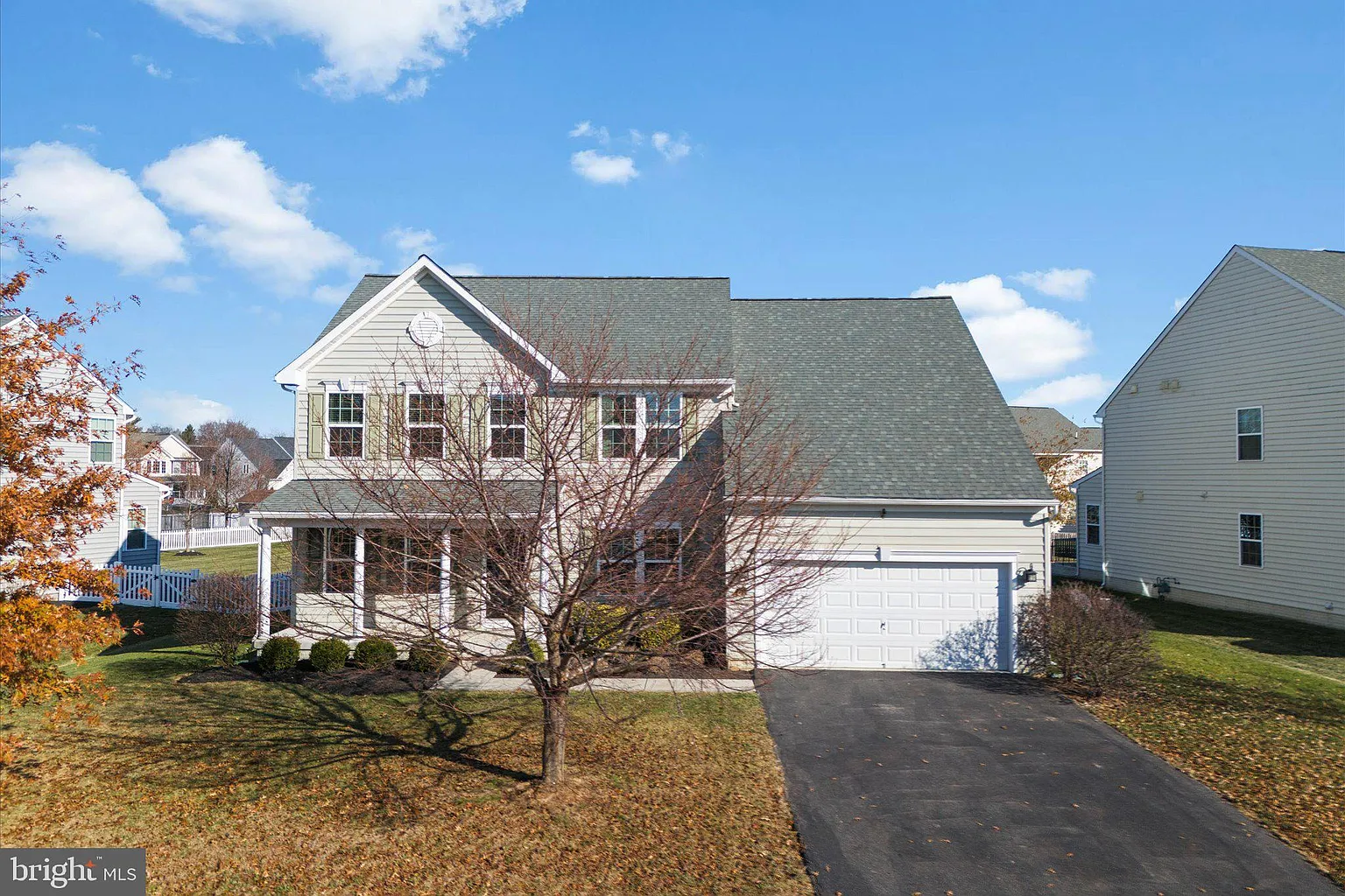 18234 Misty Acres Dr photo 1