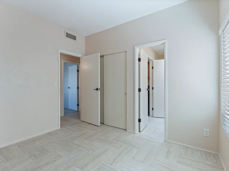 5557 N Crystal Mist Pl — Photo 14