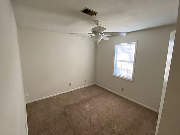 4th image of 3423 Rosewood Dr