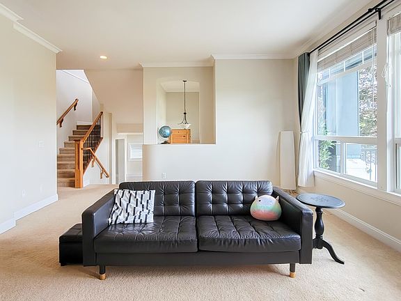 5th image of 11382 154a St