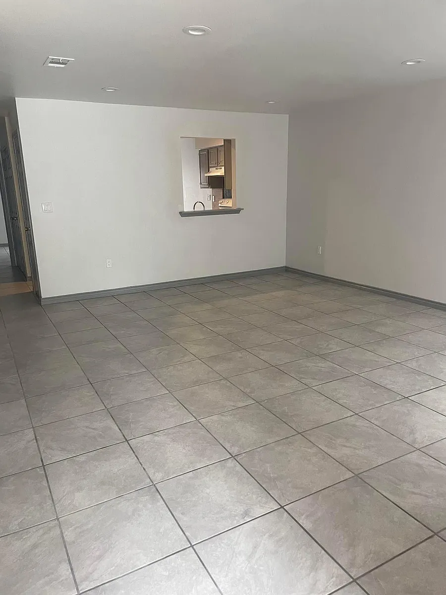 Building Photo - 8829 Saint Thomas Cir