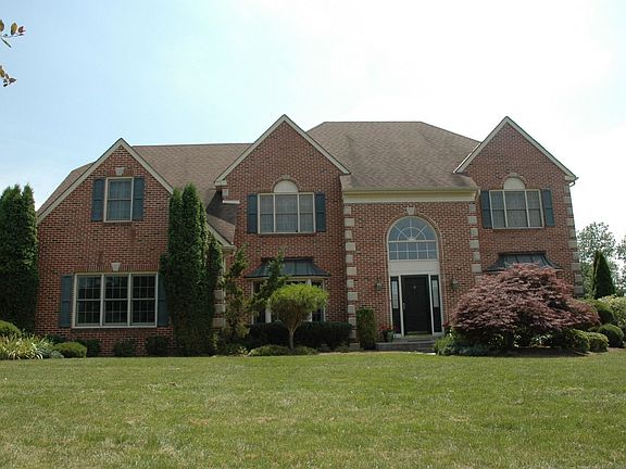 Curb Appeal - Front