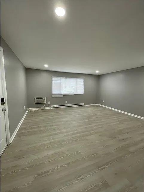 2 bed, 1.0 bath, $1,175 — Photo 2