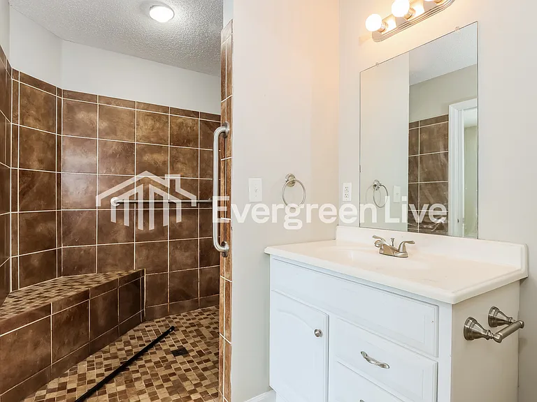 141 Hammond Place Cir — Photo 11