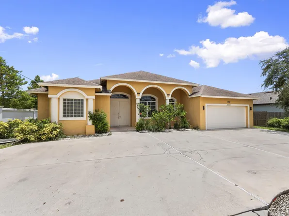 2725 SW Rosser Boulevard, Port St Lucie, FL 34953