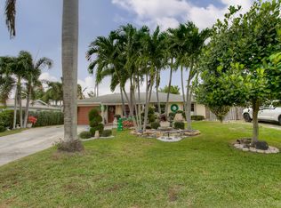 697 Mallard Dr, Delray Beach, FL 33444
