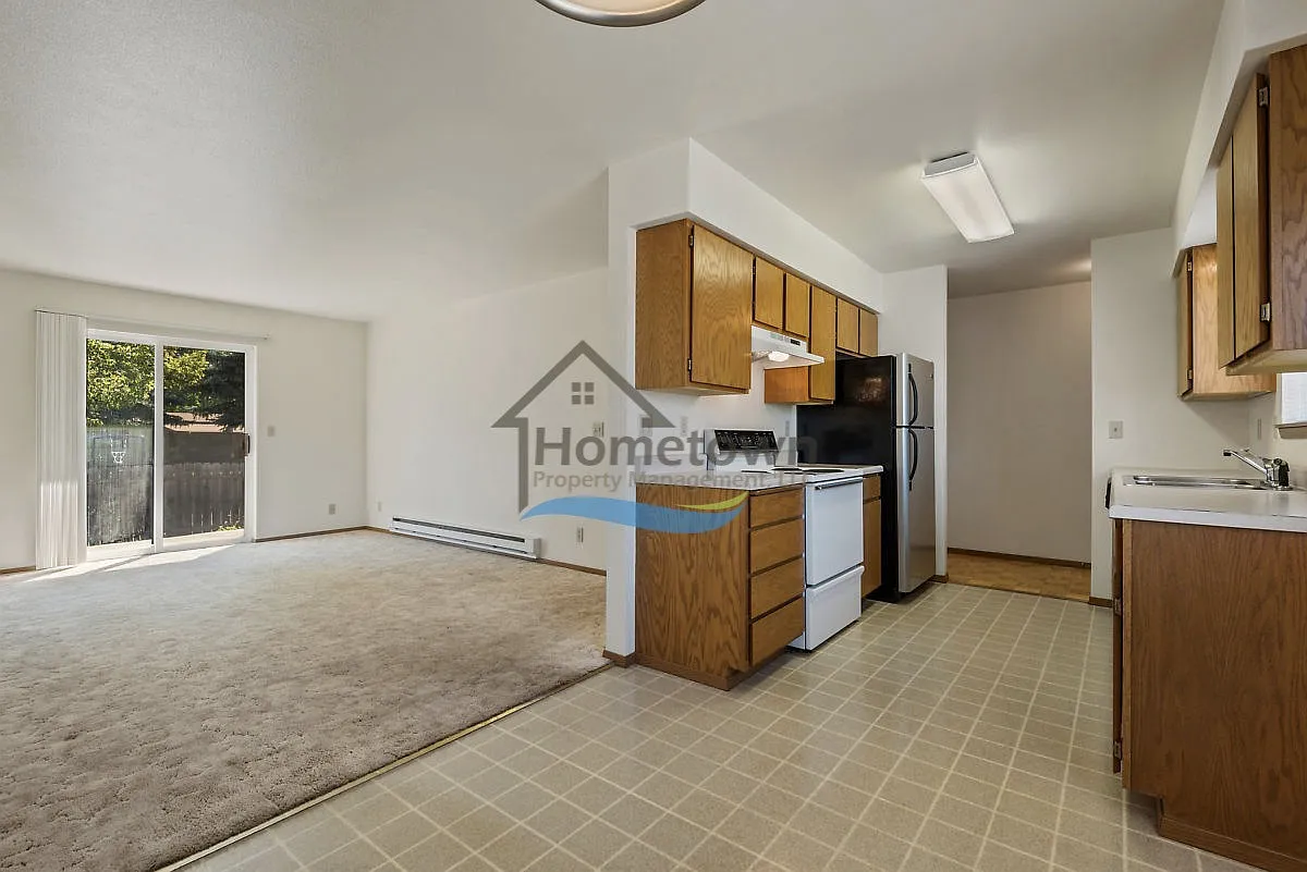 2 bed, 960 sqft, $1,400 — Photo 1