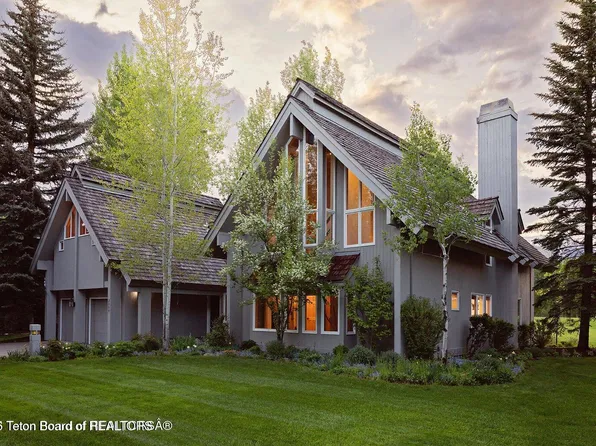 3065 N Mountain Maple Ln, Wilson, WY 83014