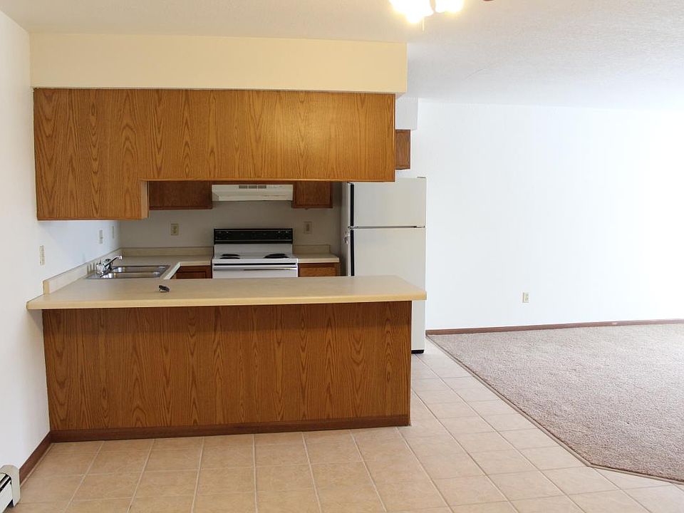 1st image of 480 S Fairfield Ave APT 5