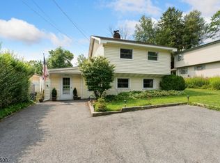 13 Ardena Rd, Hewitt, NJ 07421