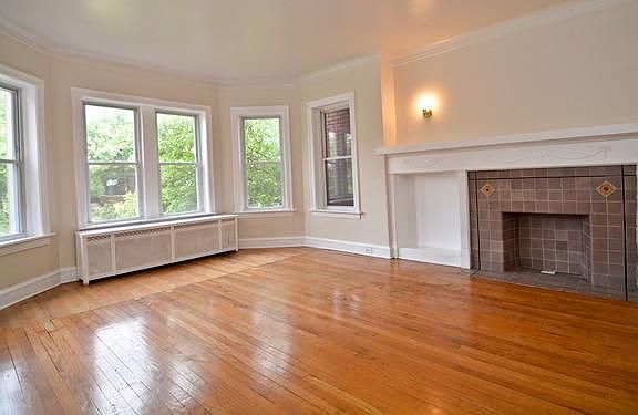 5th image of 7805 S Saginaw Ave #3S