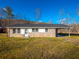 3261 Railroad Trl, Bastian, VA 24314
